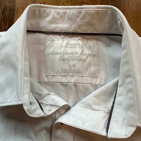 American Eagle Outfitters Premium Vintage Fit White Dress Shirt - Picture 4 of 11